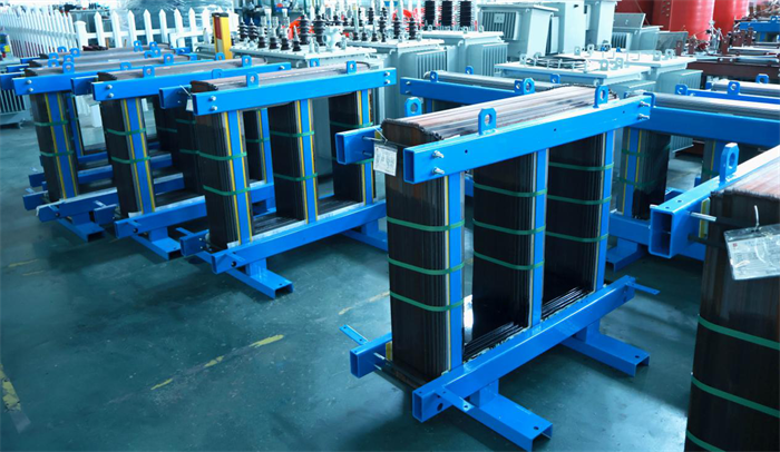 Three-Phase Oil-Immersed Transformer: Ang Core Equipment sa Power System